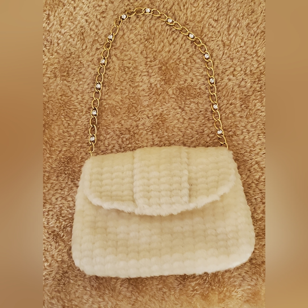 Kate Landry Cream Fury small Shoulder bag..
